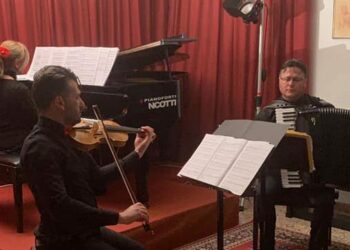 Crotone: “Trio Astor” incanta il pubblico, un recital particolare con Violino, Pianoforte e Fisarmonica
