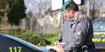 Evade dagli arresti domiciliari, arrestato pregiudicato dalla Guardia di Finanza Crotone