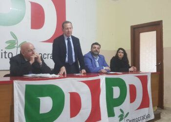 I sindaci del Partito Democratico e la segreteria provinciale incontrano a Crotone il Presidente della Regione Mario Oliverio