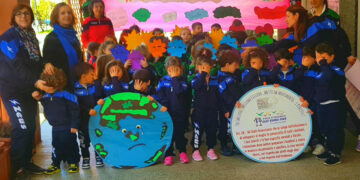 Oggi, gli studenti di scuole di tutto il mondo hanno scioperato scendendo nelle varie piazze contro i cambiamenti climatici