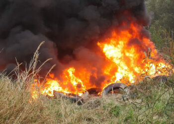 Scandale, incendia pneumatici usati: arrestato dai Carabinieri