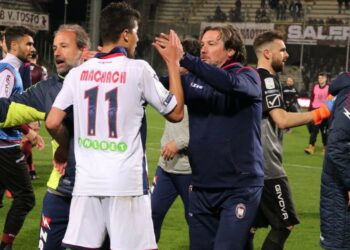 Serie BKT 28esima giornata doppietta di Simy ed il Crotone batte 2-0 la Salernitana