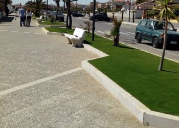 Ancora un’altra aiuola completata dall’associazione Città Pulita sul lungomare sud