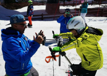 Disabilità: “Con il Bass lo snowboard è per tutti”, il progetto di un maestro di snowboard diventa realtà