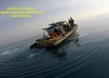 Pesca illegale di bianchetto, arrestati tre pescatori di Cirò Marina per resistenza e violenza a pubblici ufficiali