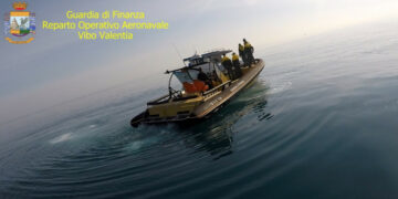 Pesca illegale di bianchetto, arrestati tre pescatori di Cirò Marina per resistenza e violenza a pubblici ufficiali