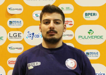 Pallamano Crotone vs Benevento: 17-6 (risultato pt: 6-5)