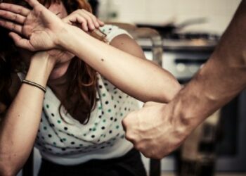 Crotone, maltratta la moglie: arrestato dai Carabinieri