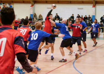 Pallamano: New Capua vs Pallamano Crotone 13-24 (risultato pt: 6-12)