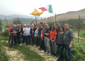 Scala Coeli, Pic-Nic in località pipino: “liberiamo la biovalle del nicà dalla monnezza” contro la discarica di rifiuti