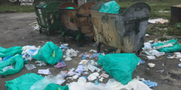 Scoperta gestione illecita di rifiuti speciali provenienti da una struttura socio sanitaria privata