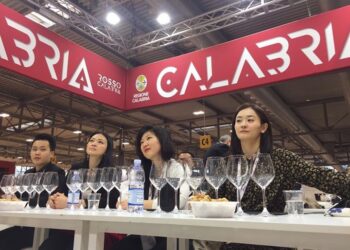 Terza giornata a Vinitaly: protagonisti vini e la gastronomia