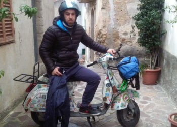 Cosenza: alla scoperta dell’europa con Andrea Fucile in vespa pk50