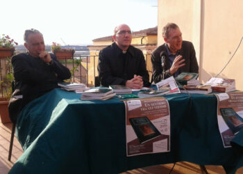 Crotone, presentato “Un sentiero tra gli stemmi”, il 3° volume di Mons. Pietro Pontieri