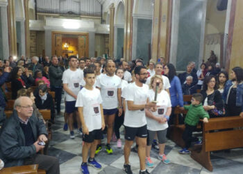 Grande successo per la “Lampadedromia – La Corsa Delle Lampade” a Crotone