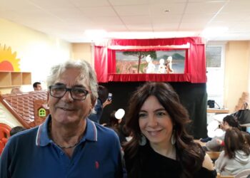 Il teatro dei burattini di Adriano Ferraiolo nel reparto di Pediatria dell’Ospedale di Crotone è stato un gesto d’amore
