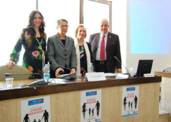 La violenza non ha genere: “Diamo una casa ai papà ed ai propri figli”