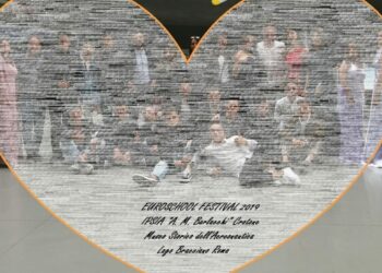 L’IPSIA “A.M.Barlacchi” di Crotone incontra Euroschool festival 2019 con una sfilata di moda con tema il volo