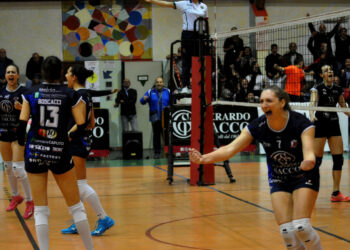 Pallavolo: Un grande Crotone porta a casa la vittoria approdando in finale per la Serie B