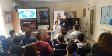 Crotone: Progetto “Blue Box”, campagna della Polizia di Stato per la sensibilizzazione contro il disagio giovanile