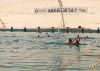 Sabato 4 maggio, per la Metal Carpenteria Rari Nantes Crotone trasferta in casa della Roma Vis Nova di Sandro Calcaterra