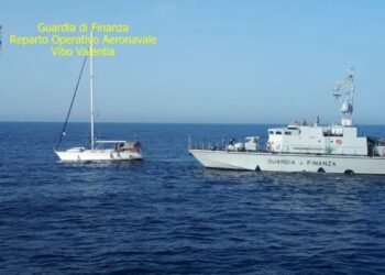 59 migranti clandestini sbarcati in località Sovereto, fra Capo Rizzuto e Le Castella, fermati due sospetti scafisti