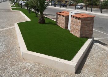 Cirò Marina: Domenica 16 giugno, completata la decima e penultima aiuola ad opera di Città Pulita ed un imprenditore