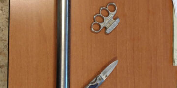 Cirò Marina: Sorpresi con tirapugni, coltello e tubo in ferro. Denunciati dai Carabinieri