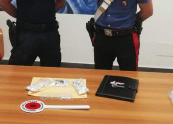 Crotone: Sorpreso dai Carabinieri con sostanza stupefacente, arrestato
