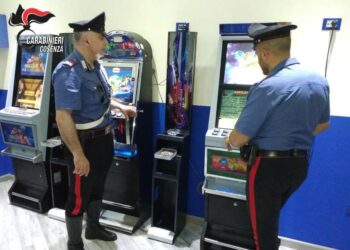 I Carabinieri passano al setaccio centri scommesse e sale slot, una denuncia e oltre 70mila euro di sanzioni