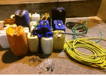 Inseguita e fermata dai Carabinieri un auto con un arsenale di arnesi da scasso e passamontagna