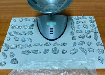 Isola Capo Rizzuto: beccato dai Carabineri con 62 dosi di marijuana, arrestato