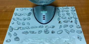 Isola Capo Rizzuto: beccato dai Carabineri con 62 dosi di marijuana, arrestato