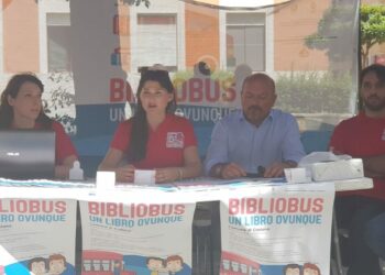 Presentato questa mattina, il progetto “Bibliobus…un libro ovunque” promosso dall’assessorato alla Cultura del Comune di Crotone