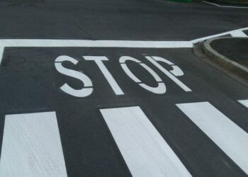 Al via la nuova segnaletica stradale orizzontale nel Comune di Cirò Marina