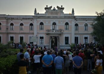 Cerimonia di consegna dei diplomi per i 130 studenti delle classi quinte del Liceo Classico “Pitagora” di Crotone