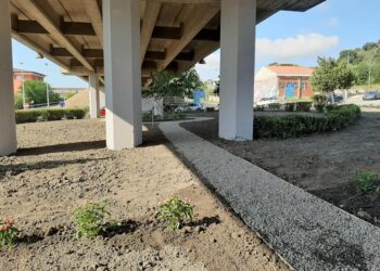 Cirò Marina: Operai in azione di continuo per le vie del paese per pulizia delle strade, asfalto e il taglio dell’erba