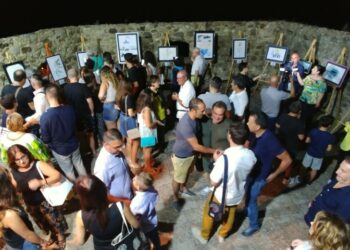 Inaugurata la mostra #negativoépositivo del Maestro Mario Vetere nella Torre Aragonese di Melissa