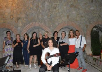 La “LaAV” incanta con i suoi racconti una magica serata  all’antica fontana de “i Canali”