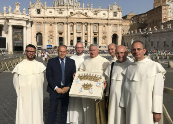 Prestigioso incarico all’orafo Michele Affidato dai Paolini d’America