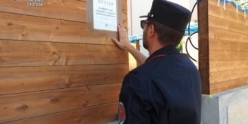 Sequestrato manufatto abusivo a Strongoli Marina, scoperto dai Carabinieri Forestali durante un controllo