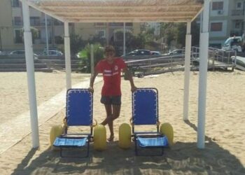 Spiagge sicure a Crotone “mare per tutti”, il servizio di assistenza ai bagnanti sul lungomare cittadino