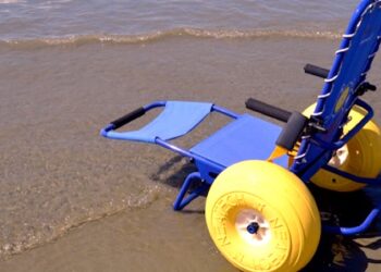 A Crotone nessuno si senta escluso. Il servizio di balneazione assistita per le persone diversamente abili