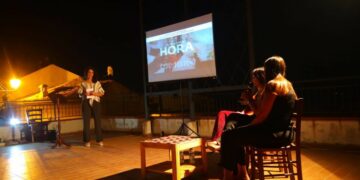 “Hora” presentato  il cortometraggio nella suggestiva piazza di San Nicola dell’Alto e nelle serate successive in quel di Carfizzi e Pallagorio