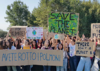 “Fridays for future”: centinaia gli studenti alle iniziative promosse in Calabria per il CLIMA