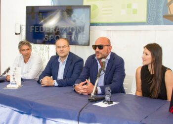Presentati al “Villaggio Milone” I Premi il “Milone d’Argento” e “l’Elmo di Faillo” realizzati dai maestri orafi Michele Affidato e Gerardo Sacco