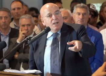 Sanità, Oliverio chiede la convocazione urgente del Consiglio regionale