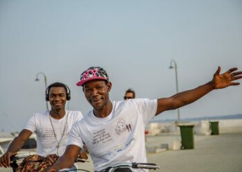 Un Bike Tour Migranti a Crotone, una pedalata alla scoperta della città