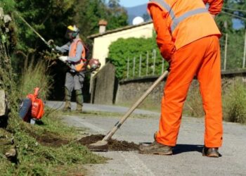 Un ex lavoratore con mansione di cantoniere licenziato nell’estate 2018, chiede risposte alla classe Politica crotonese