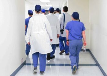 Usb Calabria: il precario della sanità, giorno 30 mi alzo e manifesto! Sempre